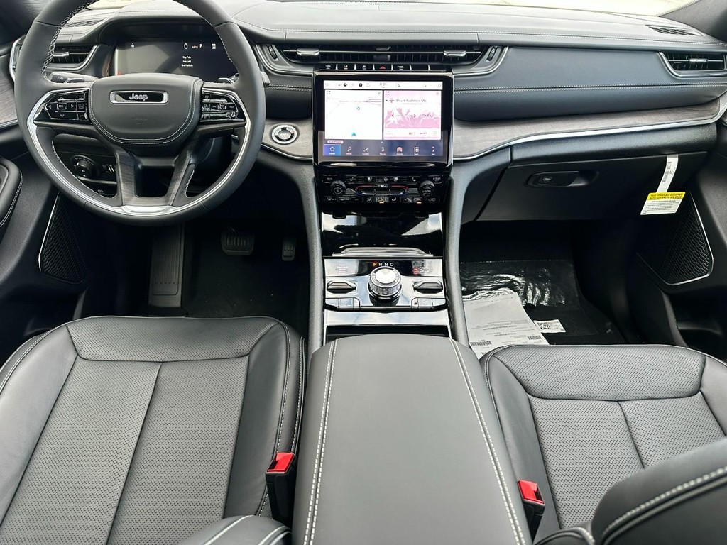 Jeep Grand Cherokee Vehicle Full-screen Gallery Image 6