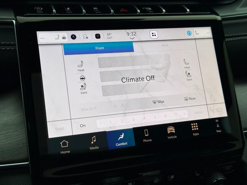 Jeep Grand Cherokee L Vehicle Full-screen Gallery Image 15