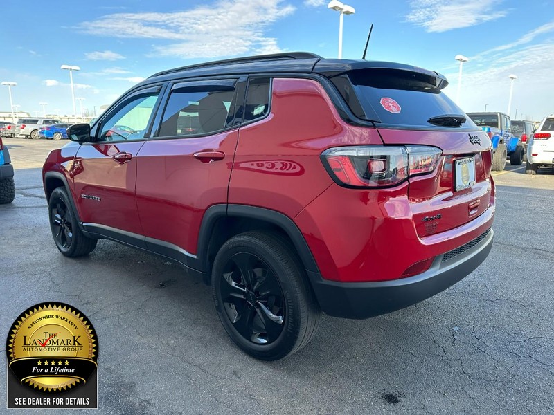 Jeep Compass Vehicle Full-screen Gallery Image 6