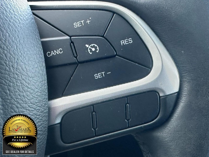 Jeep Compass Vehicle Full-screen Gallery Image 19