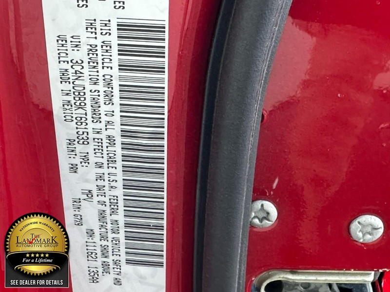 Jeep Compass Vehicle Full-screen Gallery Image 23