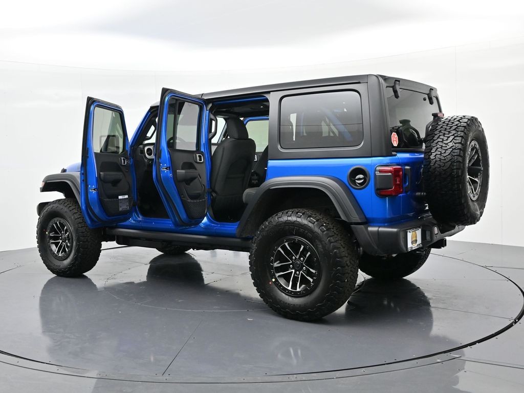 Jeep Wrangler Vehicle Full-screen Gallery Image 25