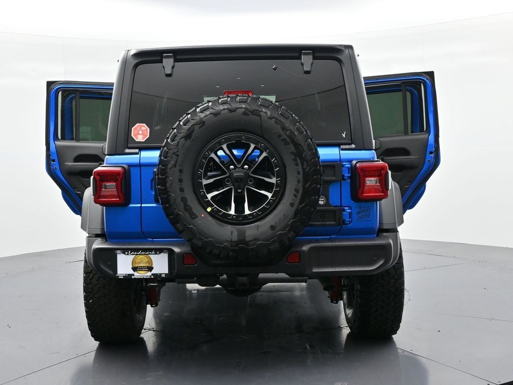 Jeep Wrangler Vehicle Full-screen Gallery Image 27