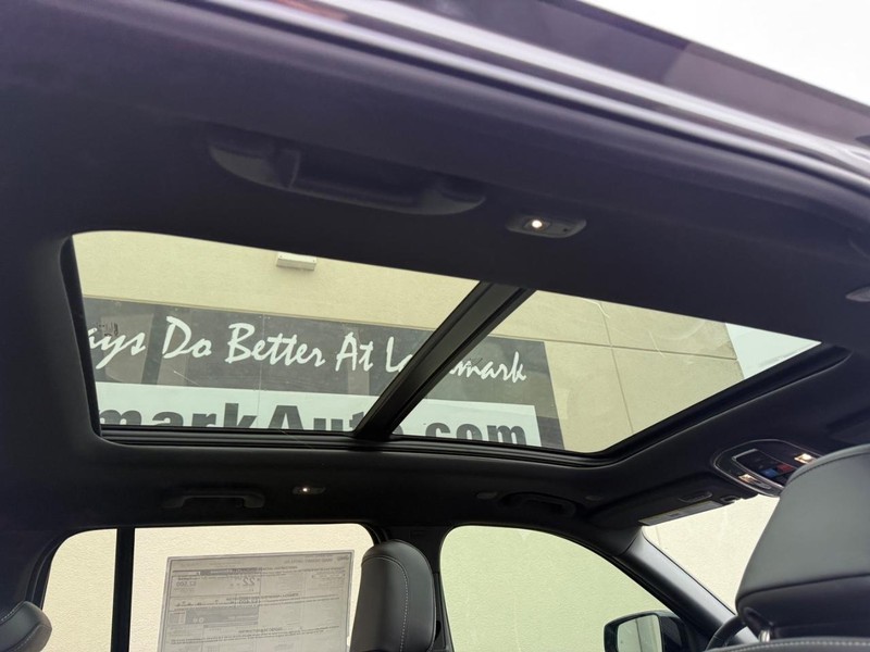 Jeep Grand Cherokee Vehicle Full-screen Gallery Image 6