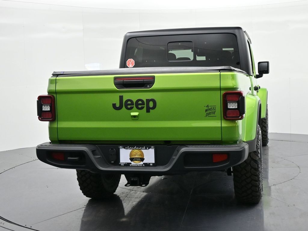 Jeep Gladiator Vehicle Full-screen Gallery Image 7
