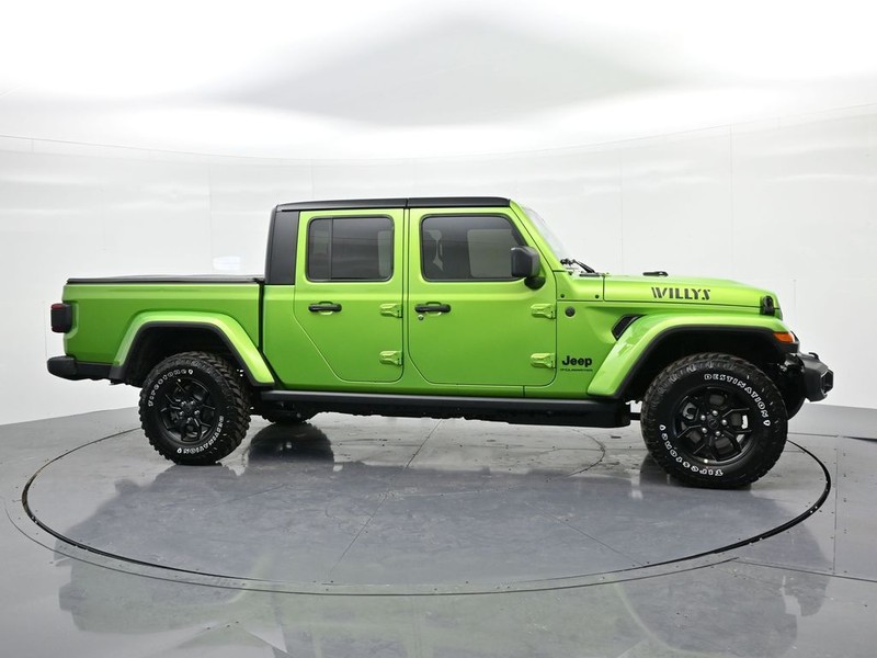 Jeep Gladiator Vehicle Full-screen Gallery Image 4