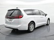 2026 Chrysler Pacifica Select thumbnail image 06