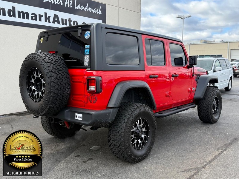 Jeep Wrangler Unlimited Vehicle Full-screen Gallery Image 3