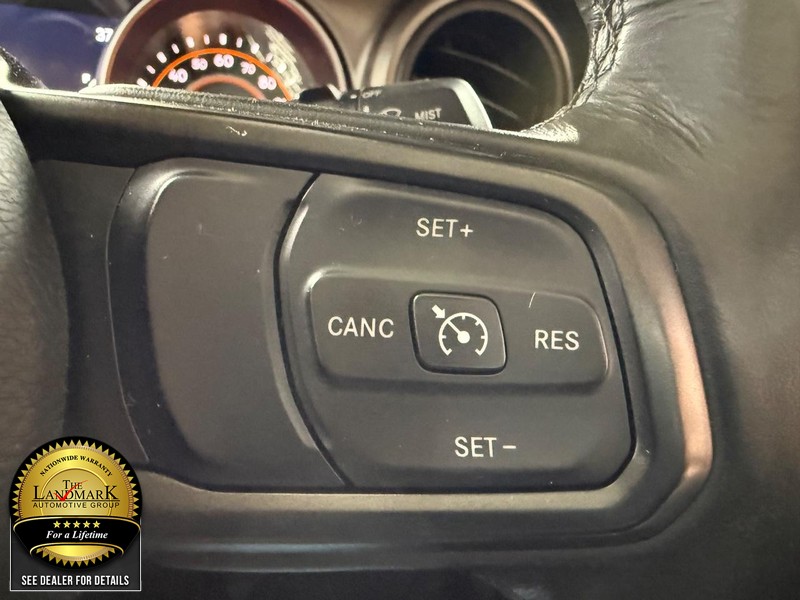 Jeep Wrangler Unlimited Vehicle Full-screen Gallery Image 11