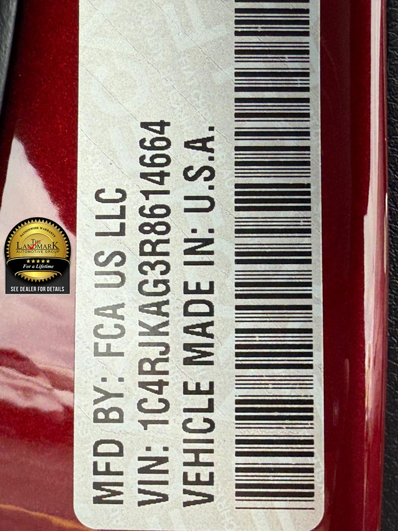 Jeep Grand Cherokee L Vehicle Full-screen Gallery Image 22