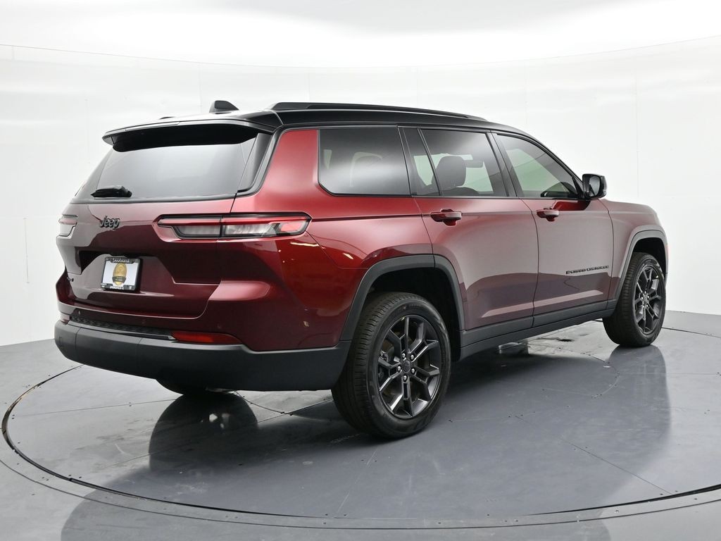 Jeep Grand Cherokee L Vehicle Full-screen Gallery Image 6