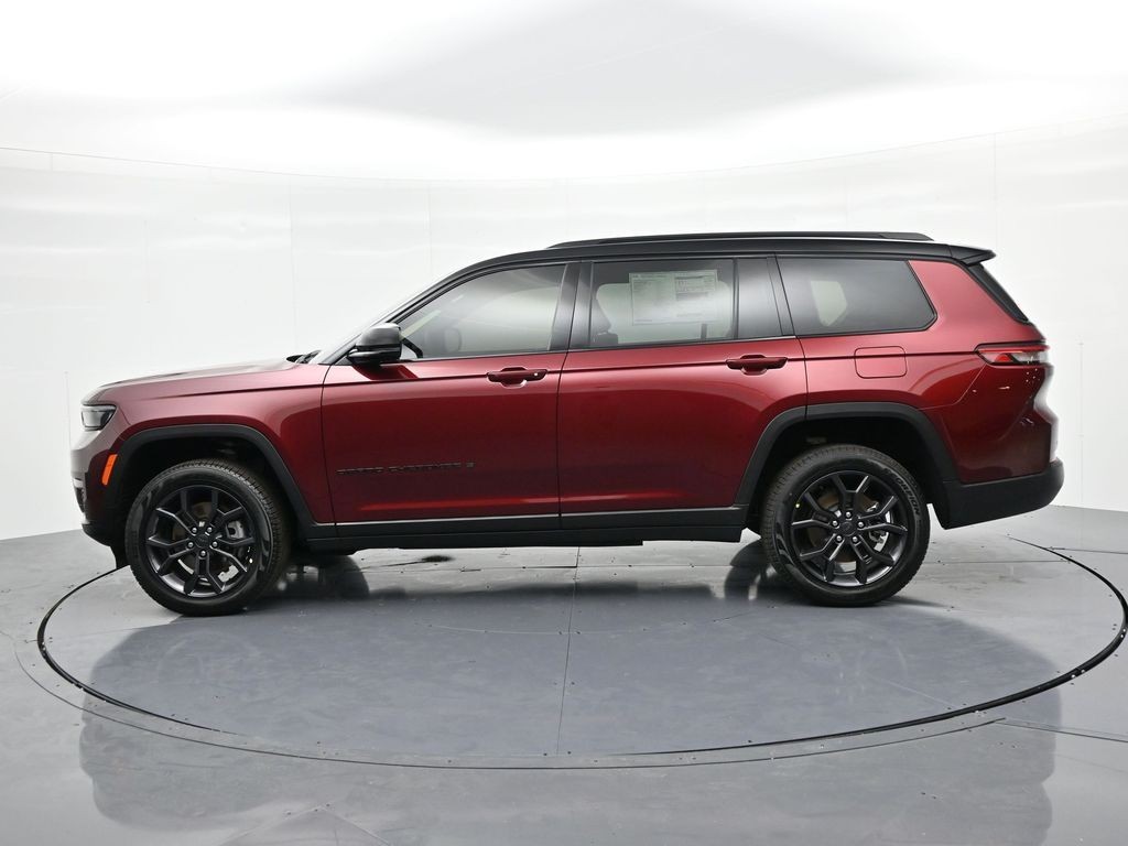 Jeep Grand Cherokee L Vehicle Full-screen Gallery Image 9