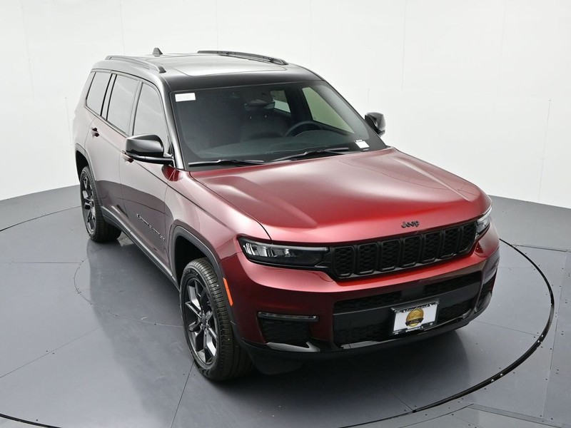 Jeep Grand Cherokee L Vehicle Full-screen Gallery Image 18