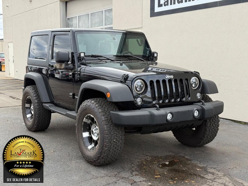 Jeep Wrangler Vehicle Full-screen Gallery Image 2