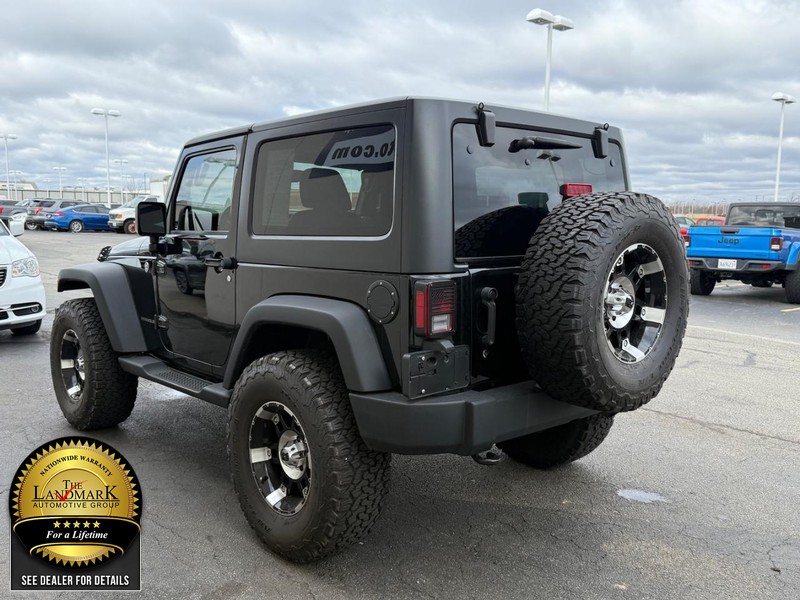 Jeep Wrangler Vehicle Full-screen Gallery Image 6