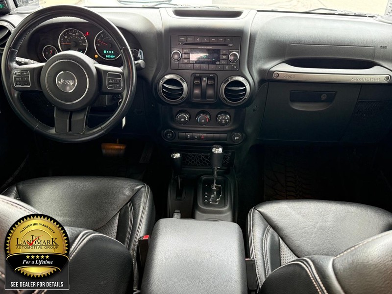 Jeep Wrangler Vehicle Full-screen Gallery Image 15