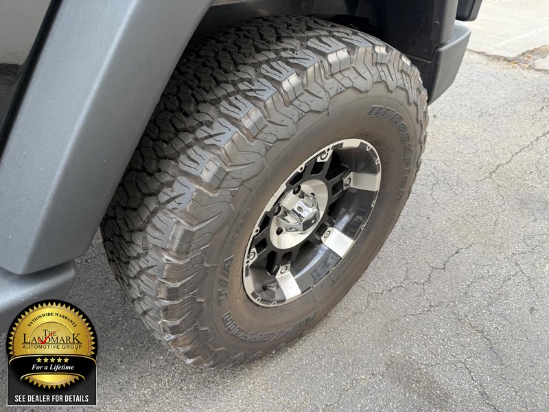 Jeep Wrangler Vehicle Full-screen Gallery Image 19