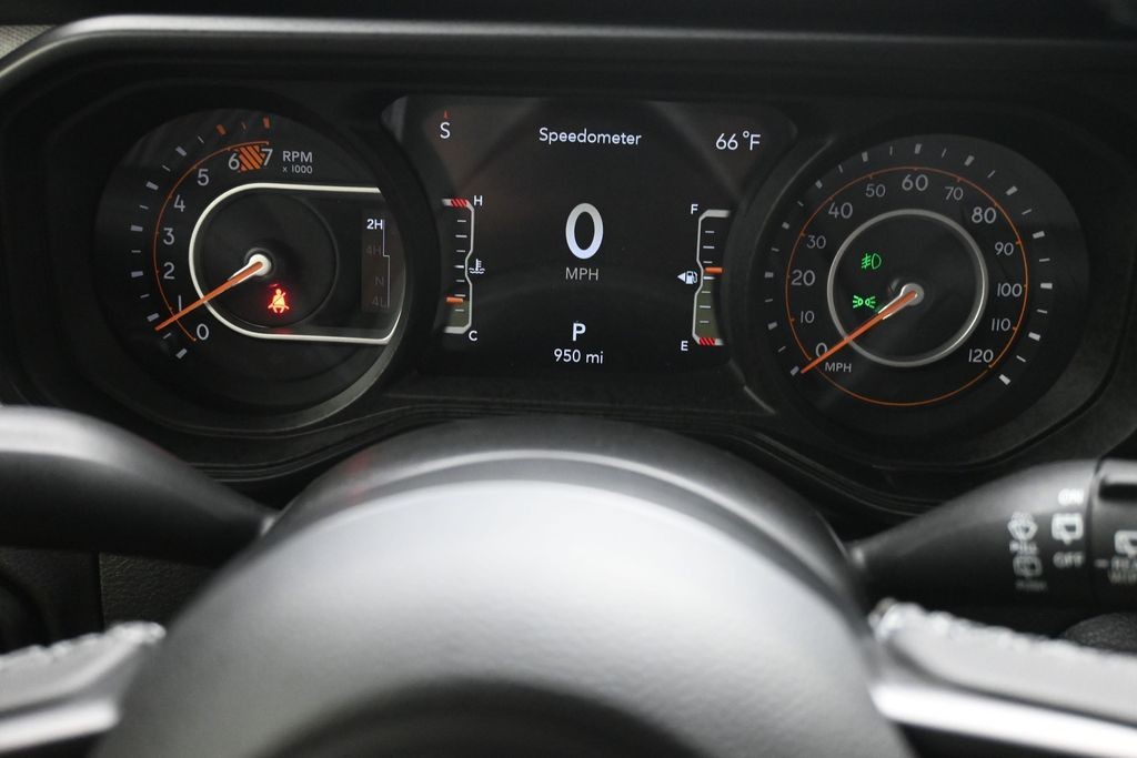 Jeep Wrangler Vehicle Full-screen Gallery Image 10