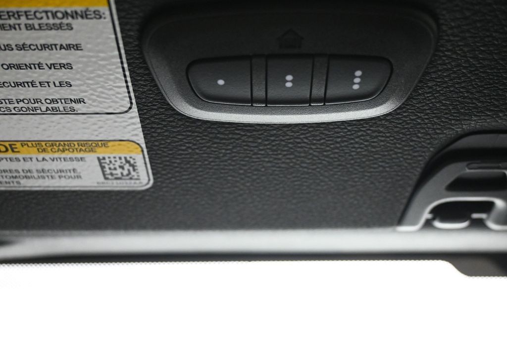 Jeep Wrangler Vehicle Full-screen Gallery Image 15