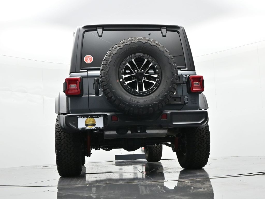 Jeep Wrangler Vehicle Full-screen Gallery Image 26