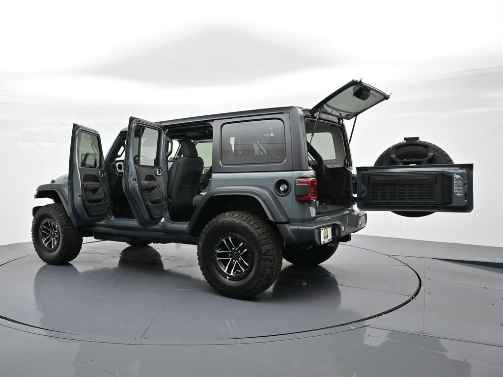 Jeep Wrangler Vehicle Full-screen Gallery Image 30