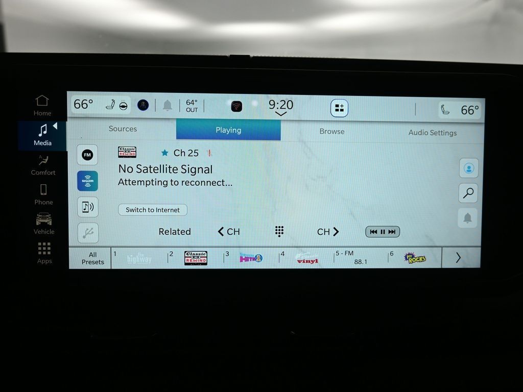 Jeep Wrangler Vehicle Full-screen Gallery Image 11