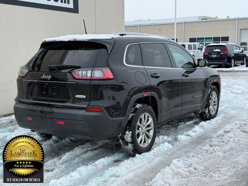 Jeep Cherokee Vehicle Full-screen Gallery Image 3