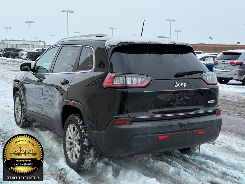 Jeep Cherokee Vehicle Full-screen Gallery Image 6