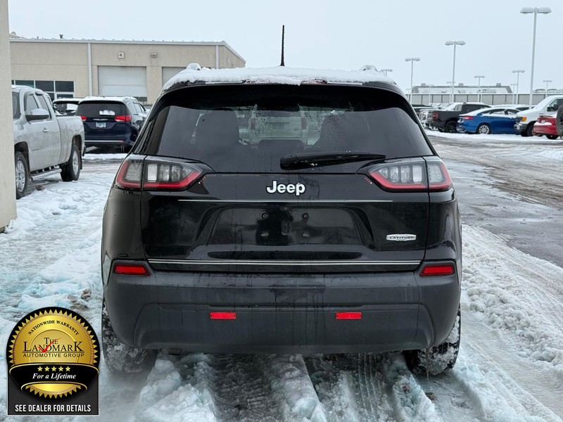 Jeep Cherokee Vehicle Full-screen Gallery Image 7