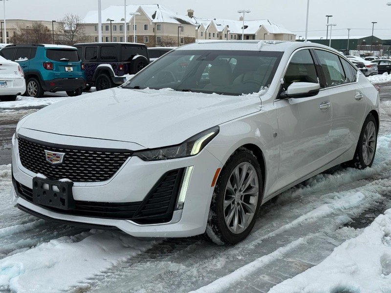 Cadillac CT5 Vehicle Full-screen Gallery Image 5