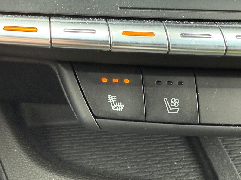 Cadillac CT5 Vehicle Full-screen Gallery Image 14