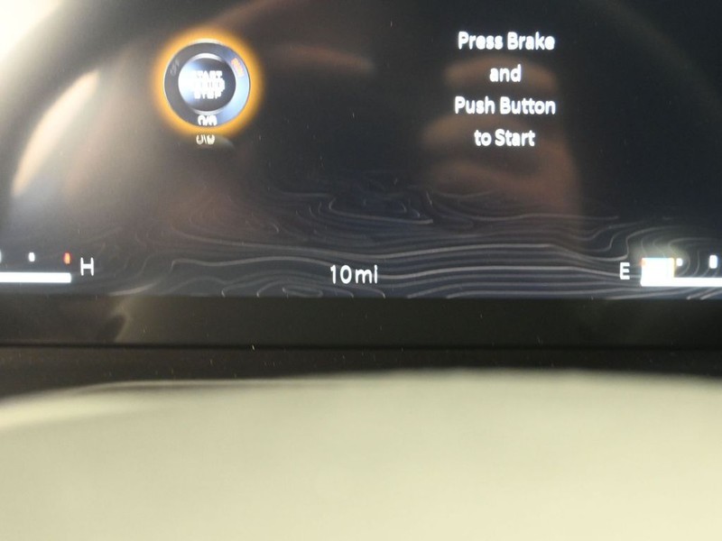 Jeep Grand Cherokee L Vehicle Full-screen Gallery Image 10