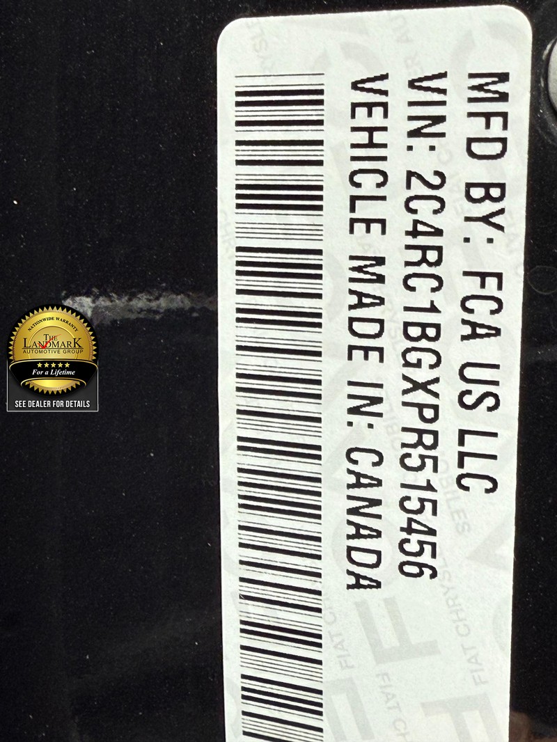 Chrysler Pacifica Vehicle Full-screen Gallery Image 22