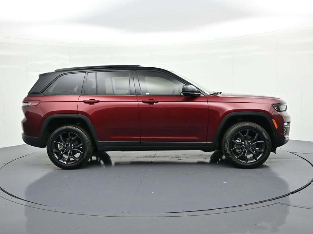 Jeep Grand Cherokee Vehicle Full-screen Gallery Image 5