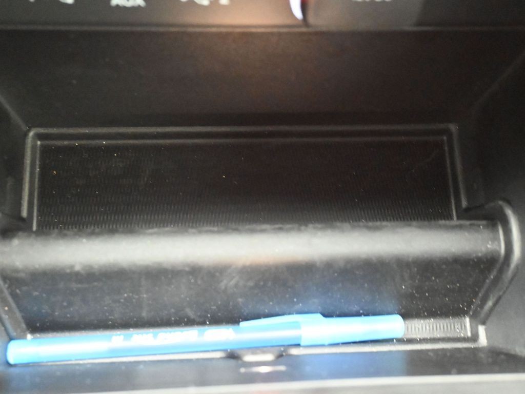 Jeep Grand Cherokee Vehicle Full-screen Gallery Image 14