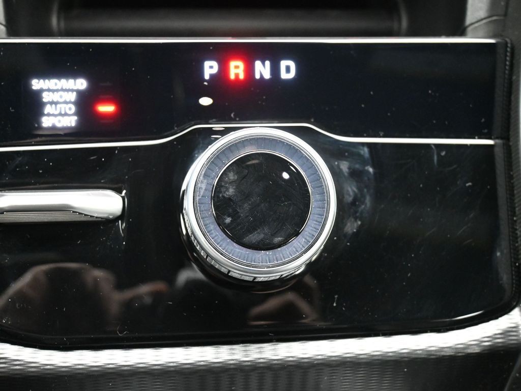 Jeep Grand Cherokee Vehicle Full-screen Gallery Image 15