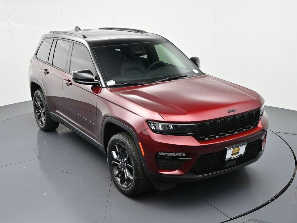 Jeep Grand Cherokee Vehicle Full-screen Gallery Image 25