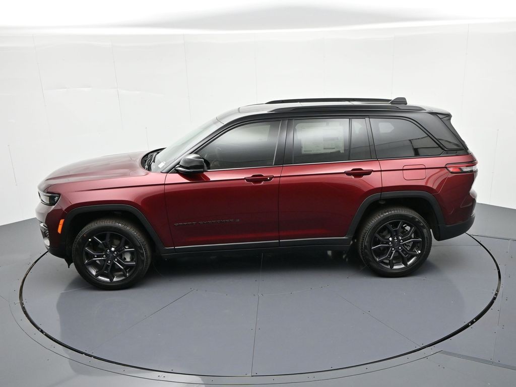 Jeep Grand Cherokee Vehicle Full-screen Gallery Image 28