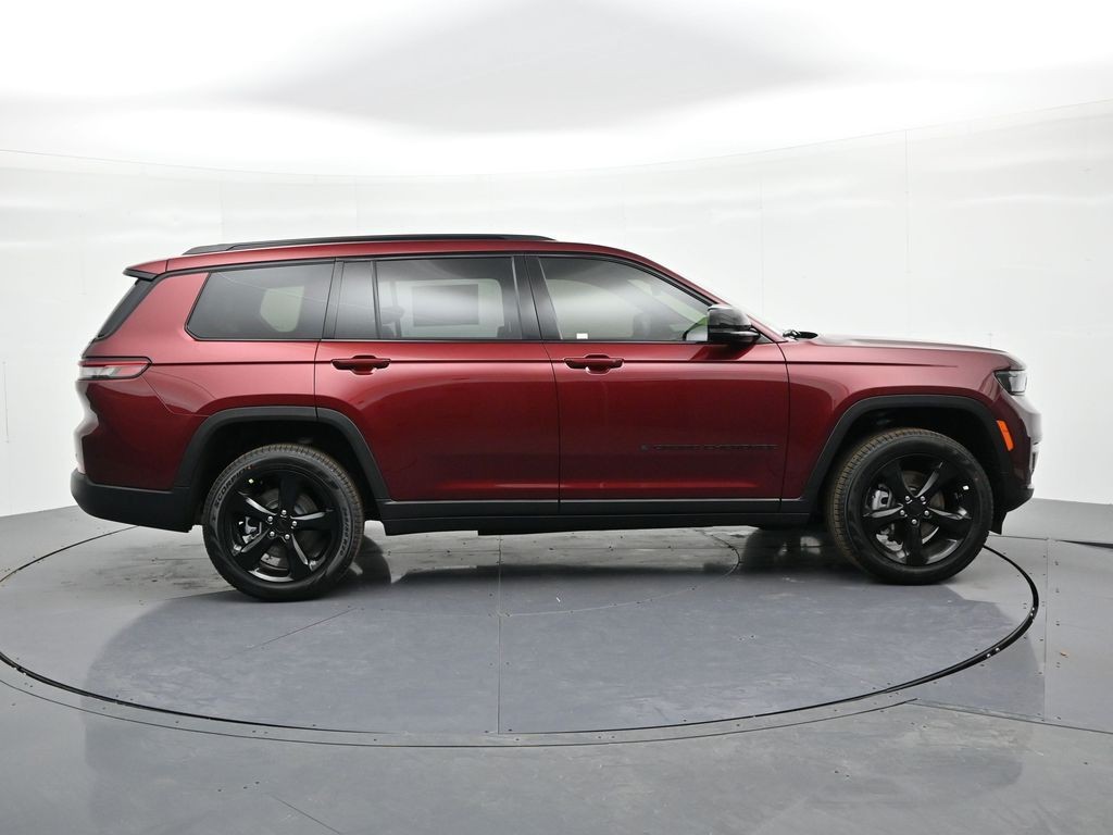 Jeep Grand Cherokee L Vehicle Full-screen Gallery Image 5