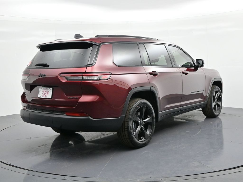 Jeep Grand Cherokee L Vehicle Full-screen Gallery Image 6