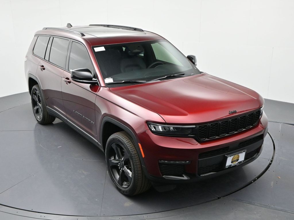 Jeep Grand Cherokee L Vehicle Full-screen Gallery Image 18