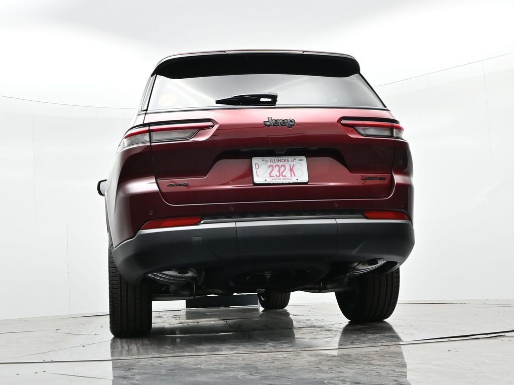 Jeep Grand Cherokee L Vehicle Full-screen Gallery Image 23