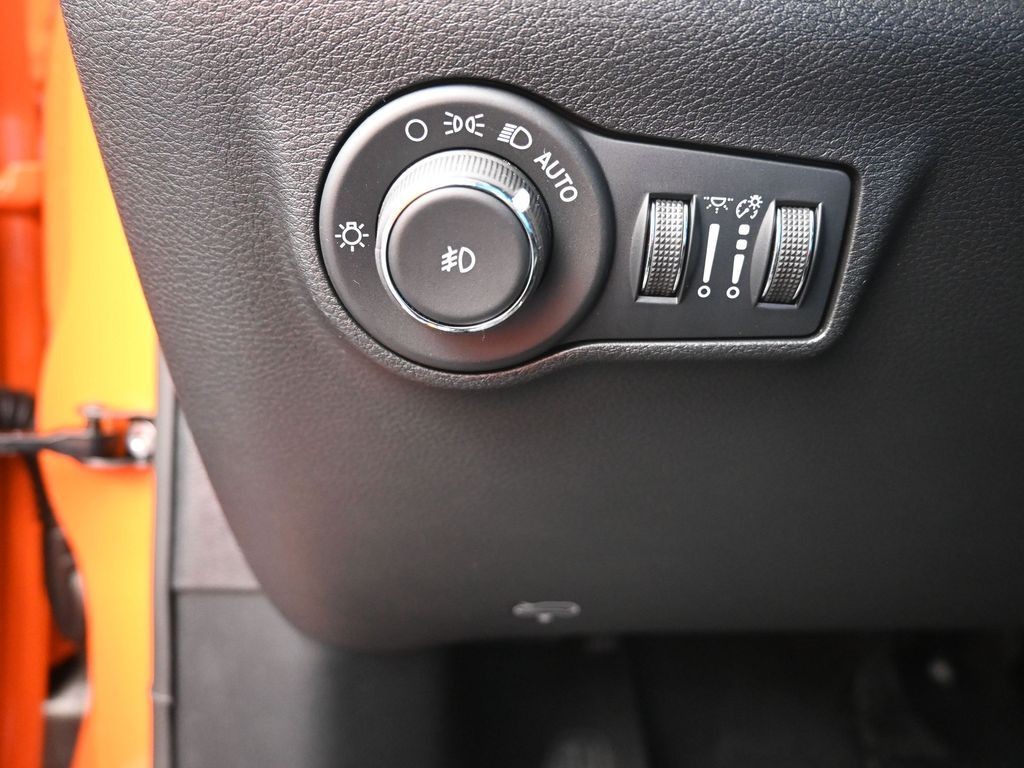 Jeep Compass Vehicle Full-screen Gallery Image 14