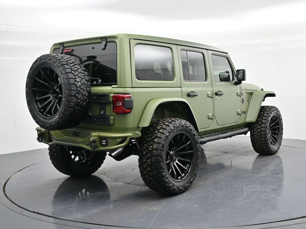 Jeep Wrangler Vehicle Full-screen Gallery Image 6
