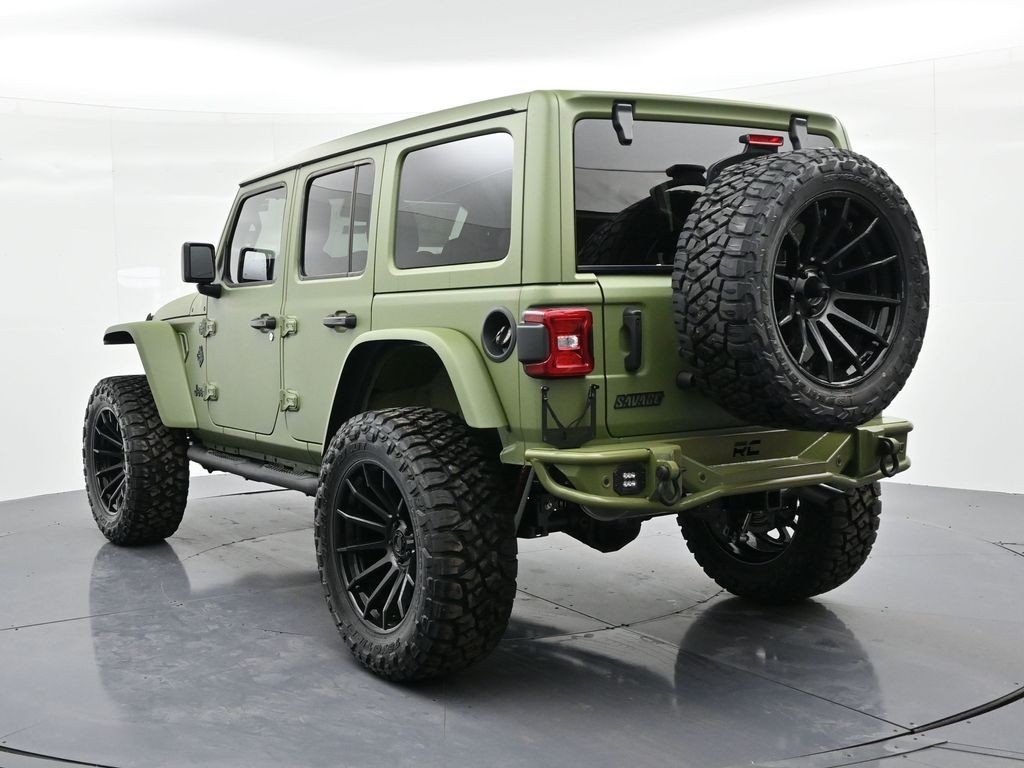Jeep Wrangler Vehicle Full-screen Gallery Image 8