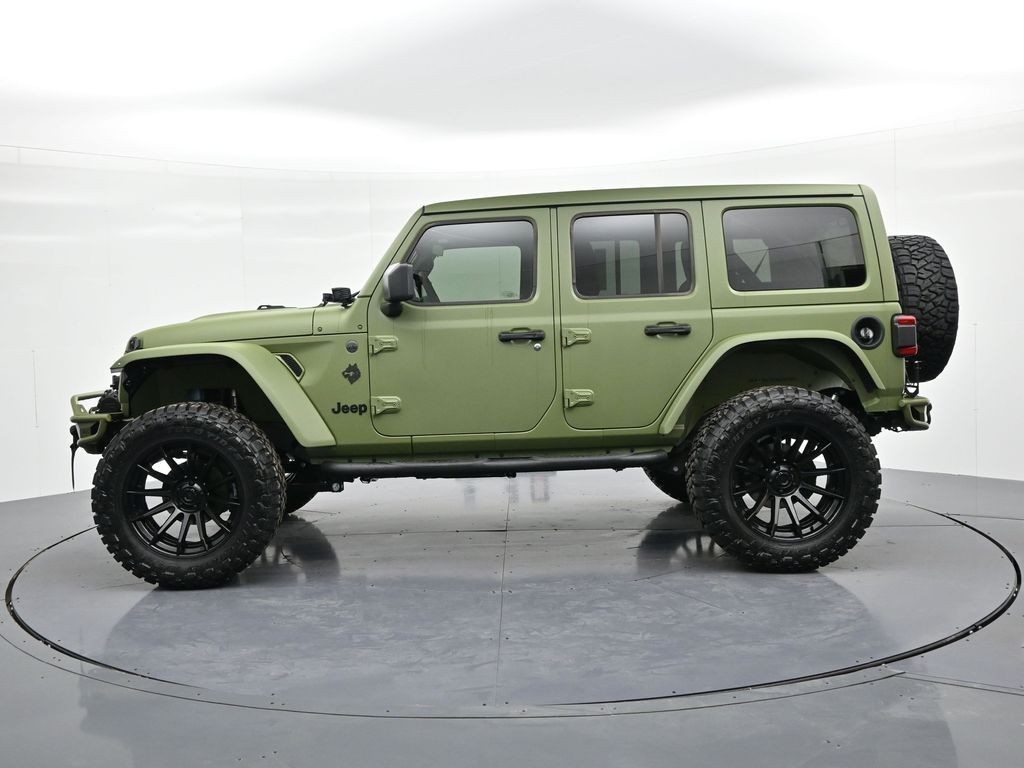 Jeep Wrangler Vehicle Full-screen Gallery Image 9