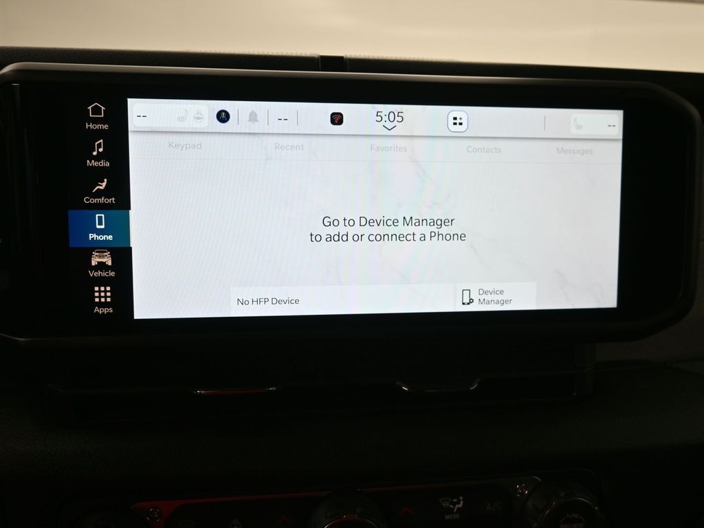 Jeep Wrangler Vehicle Full-screen Gallery Image 11