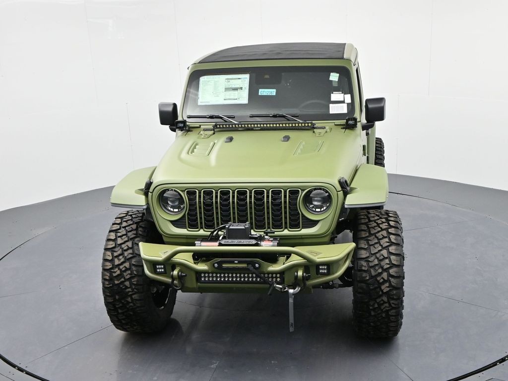 Jeep Wrangler Vehicle Full-screen Gallery Image 17