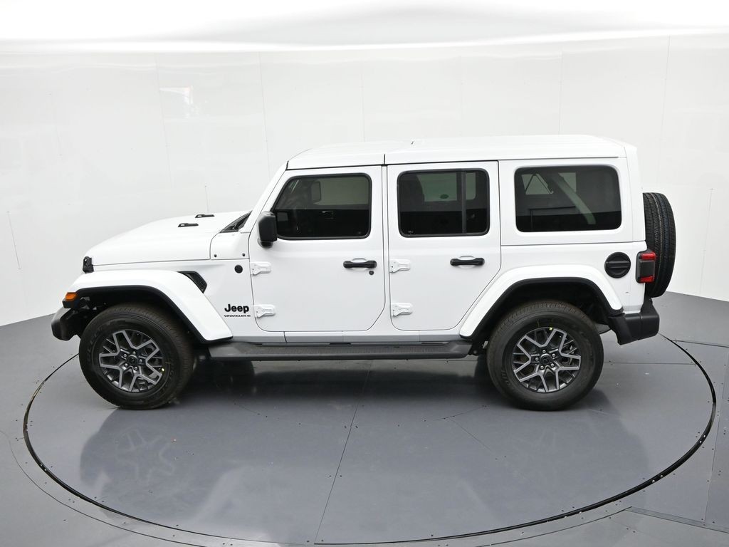 Jeep Wrangler Vehicle Full-screen Gallery Image 21