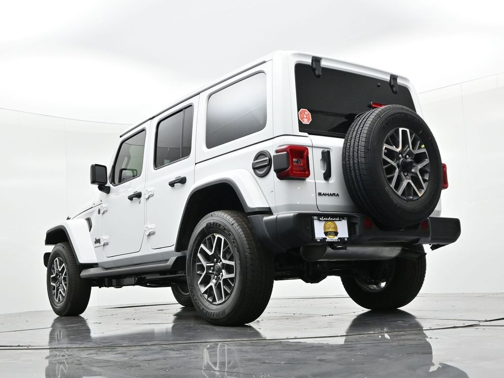 Jeep Wrangler Vehicle Full-screen Gallery Image 22